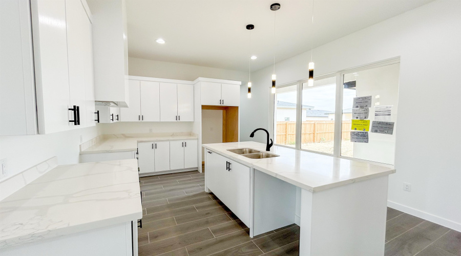 1721 Cordova Dr., Laredo, Texas 78046, 3 Bedrooms Bedrooms, 4 Rooms Rooms,2 BathroomsBathrooms,Residential,For Sale,1721 Cordova Dr.,20253951