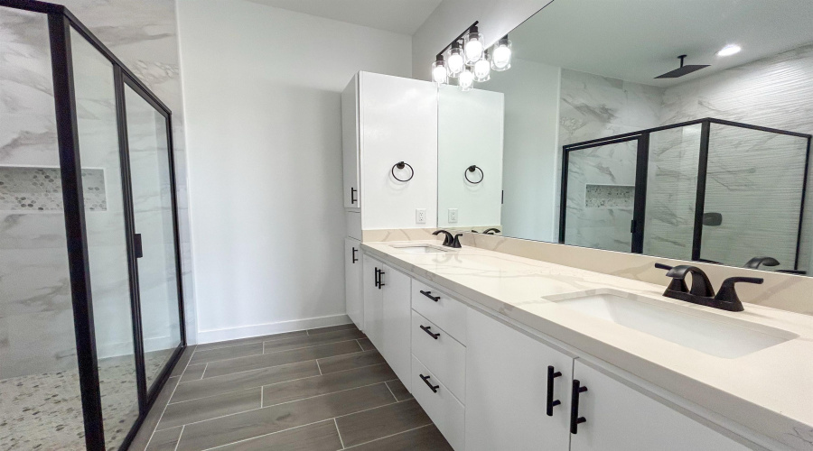 1721 Cordova Dr., Laredo, Texas 78046, 3 Bedrooms Bedrooms, 4 Rooms Rooms,2 BathroomsBathrooms,Residential,For Sale,1721 Cordova Dr.,20253951