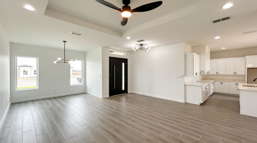 1721 Cordova Dr., Laredo, Texas 78046, 3 Bedrooms Bedrooms, 4 Rooms Rooms,2 BathroomsBathrooms,Residential,For Sale,1721 Cordova Dr.,20253951