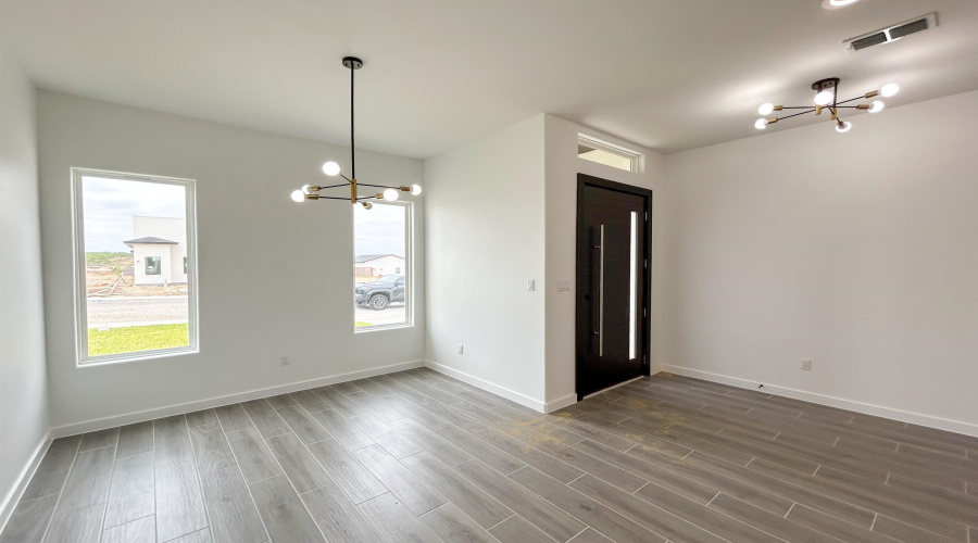 1721 Cordova Dr., Laredo, Texas 78046, 3 Bedrooms Bedrooms, 4 Rooms Rooms,2 BathroomsBathrooms,Residential,For Sale,1721 Cordova Dr.,20253951