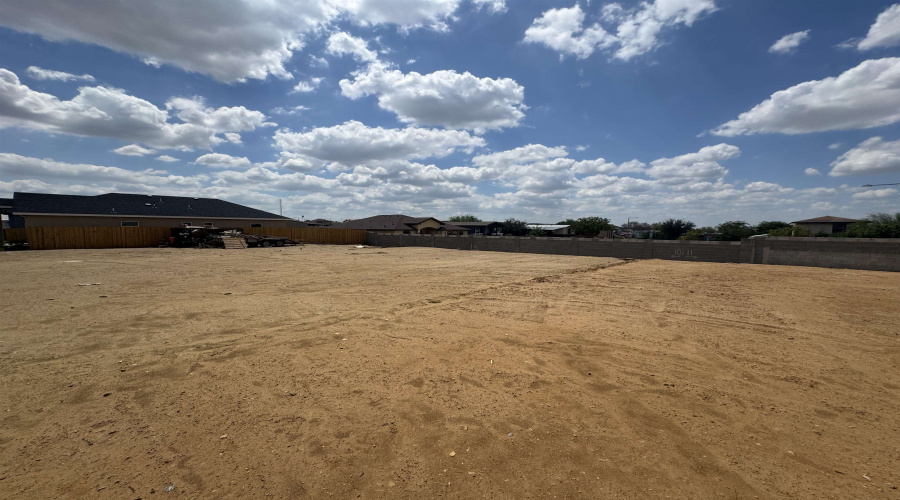 2812 Adamsville, Laredo, Texas 78046, 3 Bedrooms Bedrooms, 5 Rooms Rooms,2 BathroomsBathrooms,Residential,For Sale,2812 Adamsville,20253965