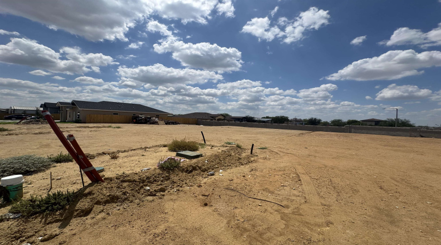 2812 Adamsville, Laredo, Texas 78046, 3 Bedrooms Bedrooms, 5 Rooms Rooms,2 BathroomsBathrooms,Residential,For Sale,2812 Adamsville,20253965