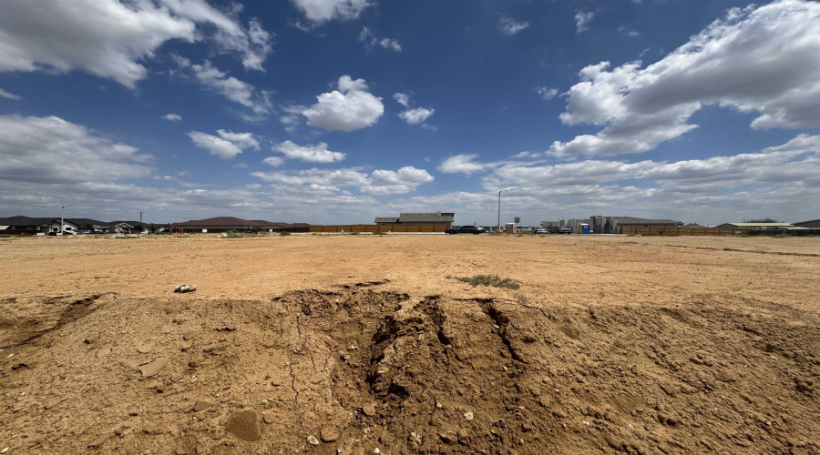 2814 Adamsville, Laredo, Texas 78046, 4 Bedrooms Bedrooms, 6 Rooms Rooms,2 BathroomsBathrooms,Residential,For Sale,2814 Adamsville,20253966