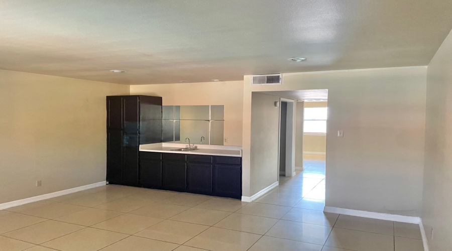 8915 McPherson Rd, LAREDO, Texas 78045, 2 Bedrooms Bedrooms, 5 Rooms Rooms,2 BathroomsBathrooms,Residential,For Rent,8915 McPherson Rd,20253973