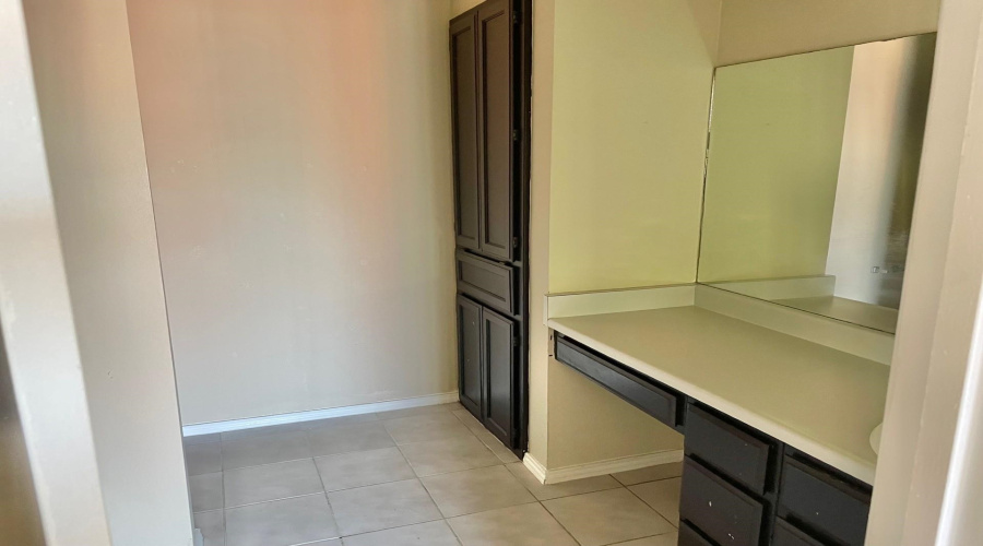 8915 McPherson Rd, LAREDO, Texas 78045, 2 Bedrooms Bedrooms, 5 Rooms Rooms,2 BathroomsBathrooms,Residential,For Rent,8915 McPherson Rd,20253973
