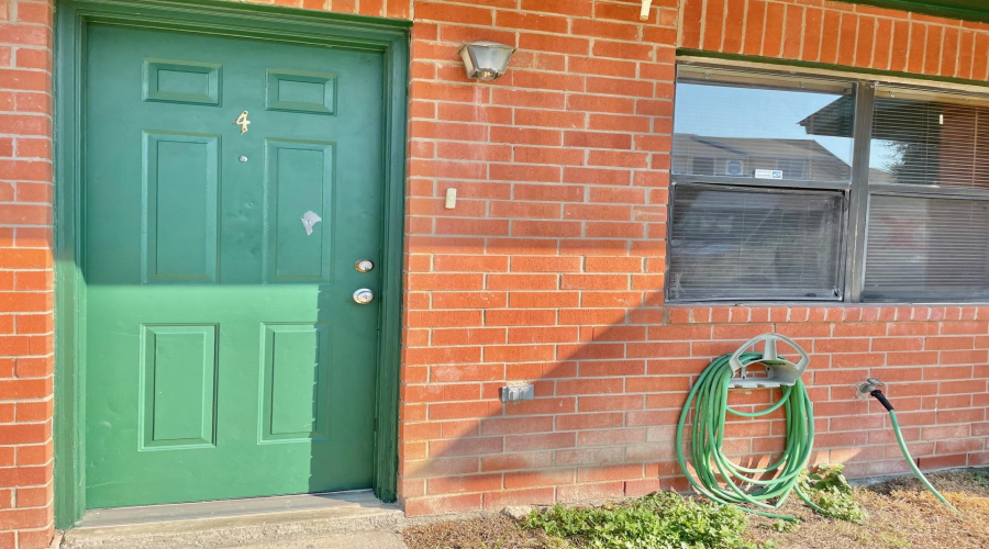 8915 McPherson Rd, LAREDO, Texas 78045, 2 Bedrooms Bedrooms, 5 Rooms Rooms,2 BathroomsBathrooms,Residential,For Rent,8915 McPherson Rd,20253973