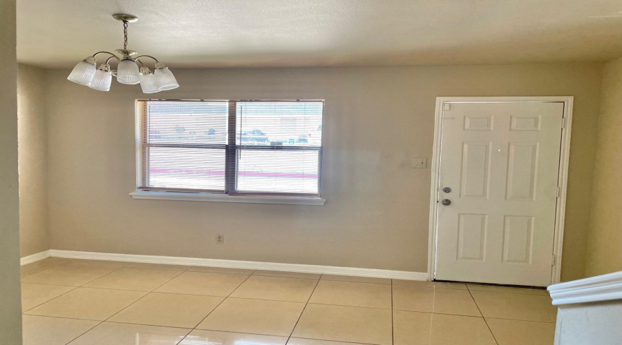 8915 McPherson Rd, LAREDO, Texas 78045, 2 Bedrooms Bedrooms, 5 Rooms Rooms,2 BathroomsBathrooms,Residential,For Rent,8915 McPherson Rd,20253973