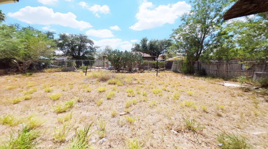 1713 Margarita Ln, LAREDO, Texas 78046, 3 Bedrooms Bedrooms, 6 Rooms Rooms,1 BathroomBathrooms,Residential,For Sale,1713 Margarita Ln,20253975