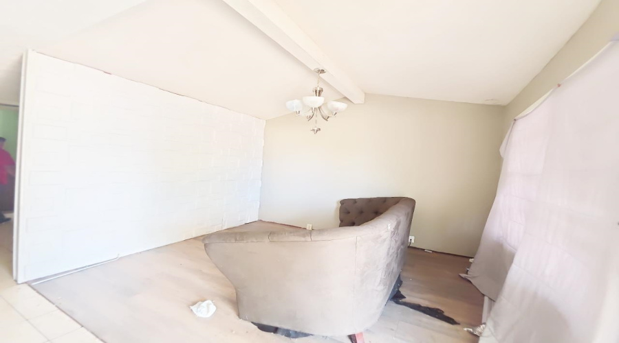 1713 Margarita Ln, LAREDO, Texas 78046, 3 Bedrooms Bedrooms, 6 Rooms Rooms,1 BathroomBathrooms,Residential,For Sale,1713 Margarita Ln,20253975