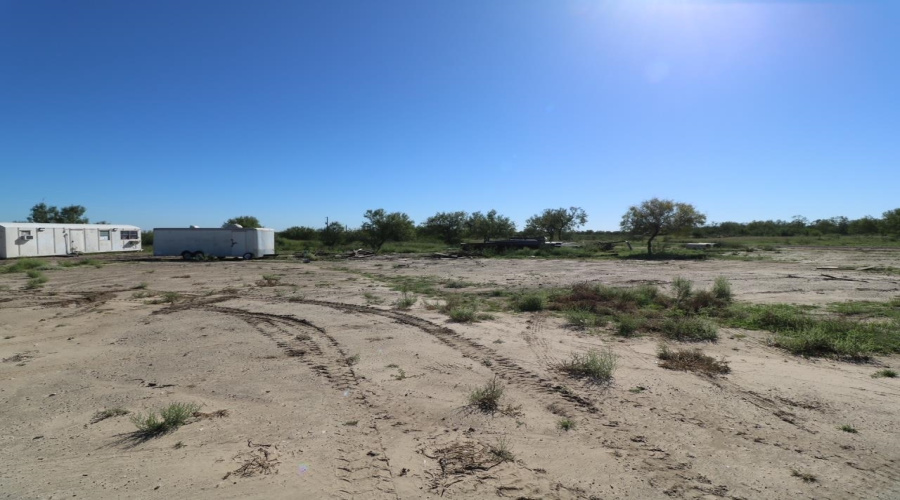 001 IH-35, Encinal, Texas 78019, ,Land,For Sale,001 IH-35,20254038