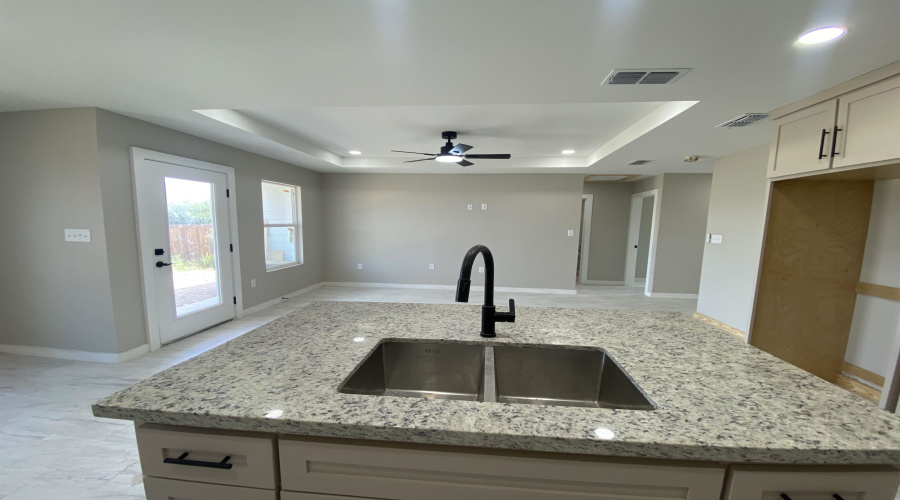 6528 Adenia Loop, LAREDO, Texas 78043, 3 Bedrooms Bedrooms, 6 Rooms Rooms,2 BathroomsBathrooms,Residential,For Rent,6528 Adenia Loop,20253987