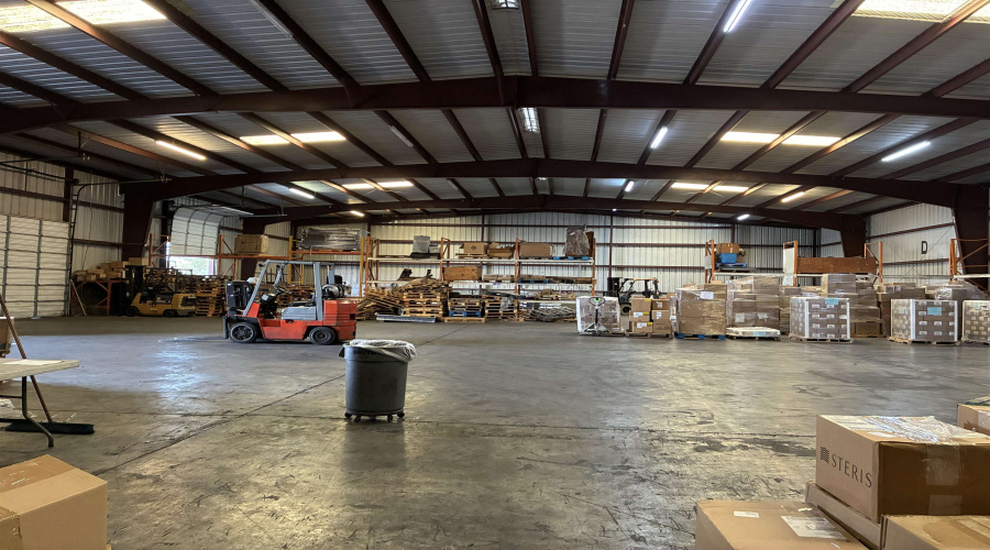 14414 Industry Ave, LAREDO, Texas 78045, 1 Bedroom Bedrooms, 11 Rooms Rooms,2 BathroomsBathrooms,Commercial/industrial,For Rent,14414 Industry Ave,20254260