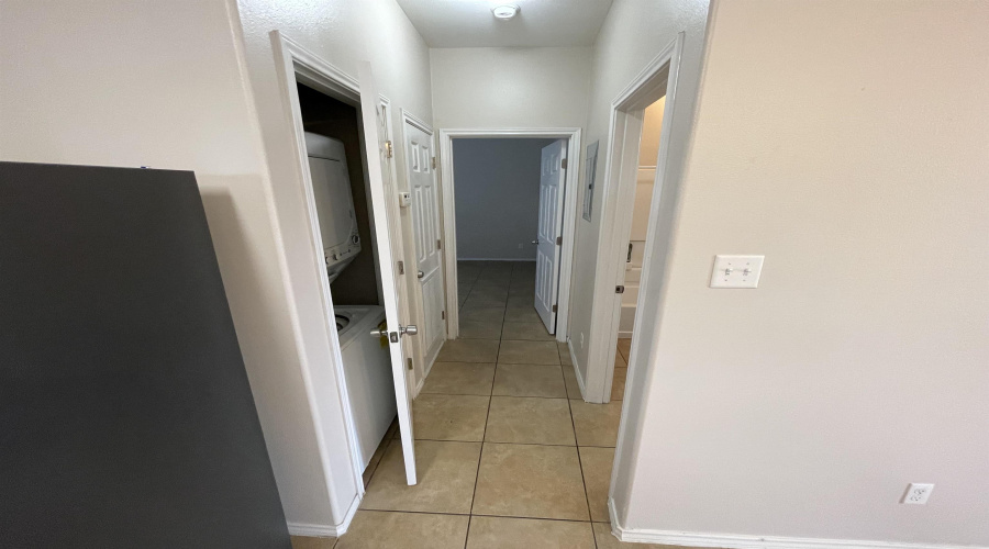 5402 Marcella Ave, LAREDO, Texas 78041, 1 Bedroom Bedrooms, 3 Rooms Rooms,1 BathroomBathrooms,Residential,For Rent,5402 Marcella Ave,20253997