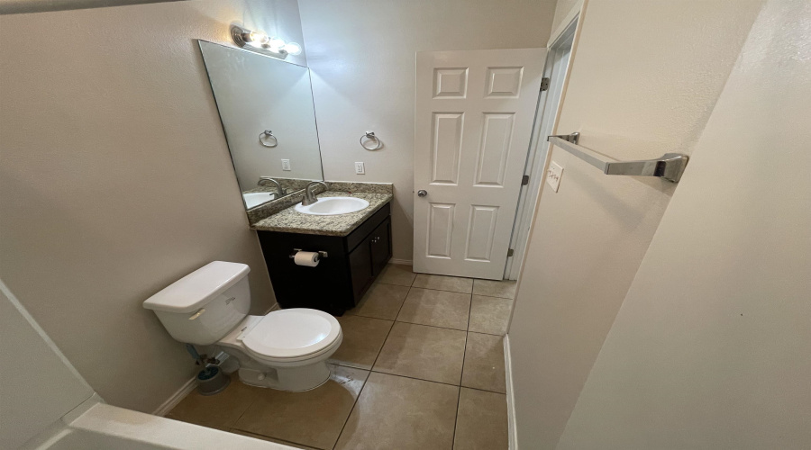 5402 Marcella Ave, LAREDO, Texas 78041, 1 Bedroom Bedrooms, 3 Rooms Rooms,1 BathroomBathrooms,Residential,For Rent,5402 Marcella Ave,20253997