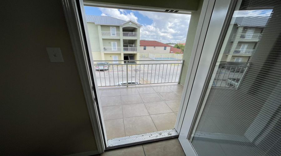 5402 Marcella Ave, LAREDO, Texas 78041, 1 Bedroom Bedrooms, 3 Rooms Rooms,1 BathroomBathrooms,Residential,For Rent,5402 Marcella Ave,20253997