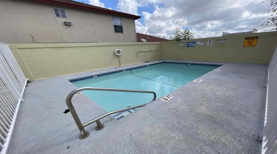 5402 Marcella Ave, LAREDO, Texas 78041, 1 Bedroom Bedrooms, 3 Rooms Rooms,1 BathroomBathrooms,Residential,For Rent,5402 Marcella Ave,20253997
