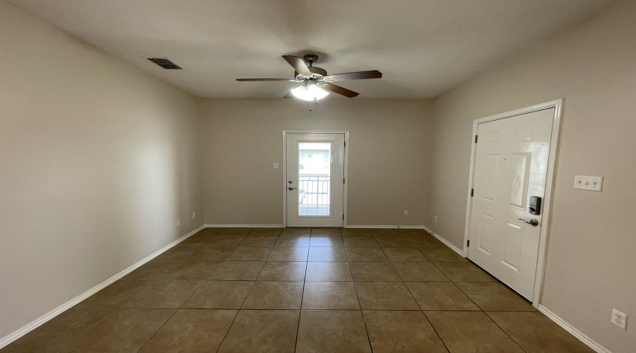 5402 Marcella Ave, LAREDO, Texas 78041, 1 Bedroom Bedrooms, 3 Rooms Rooms,1 BathroomBathrooms,Residential,For Rent,5402 Marcella Ave,20253997