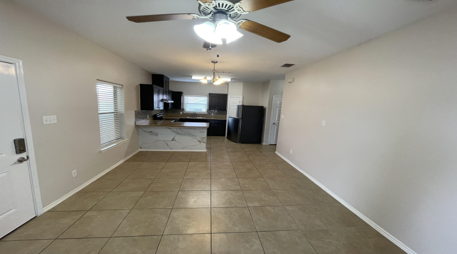 5402 Marcella Ave, LAREDO, Texas 78041, 1 Bedroom Bedrooms, 3 Rooms Rooms,1 BathroomBathrooms,Residential,For Rent,5402 Marcella Ave,20253997