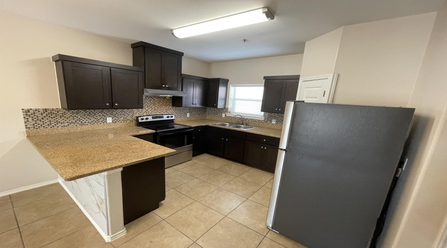 5402 Marcella Ave, LAREDO, Texas 78041, 1 Bedroom Bedrooms, 3 Rooms Rooms,1 BathroomBathrooms,Residential,For Rent,5402 Marcella Ave,20253997