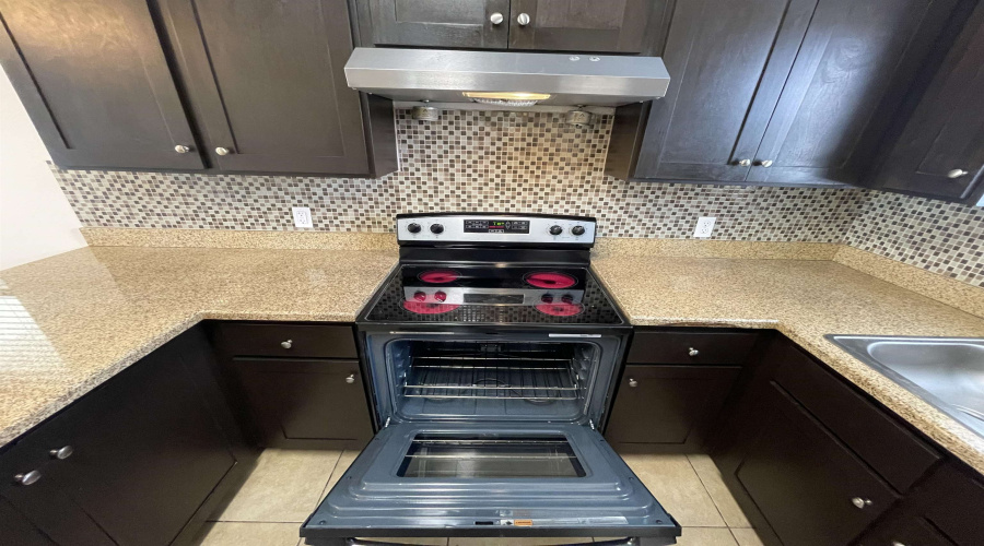 5402 Marcella Ave, LAREDO, Texas 78041, 1 Bedroom Bedrooms, 3 Rooms Rooms,1 BathroomBathrooms,Residential,For Rent,5402 Marcella Ave,20253997