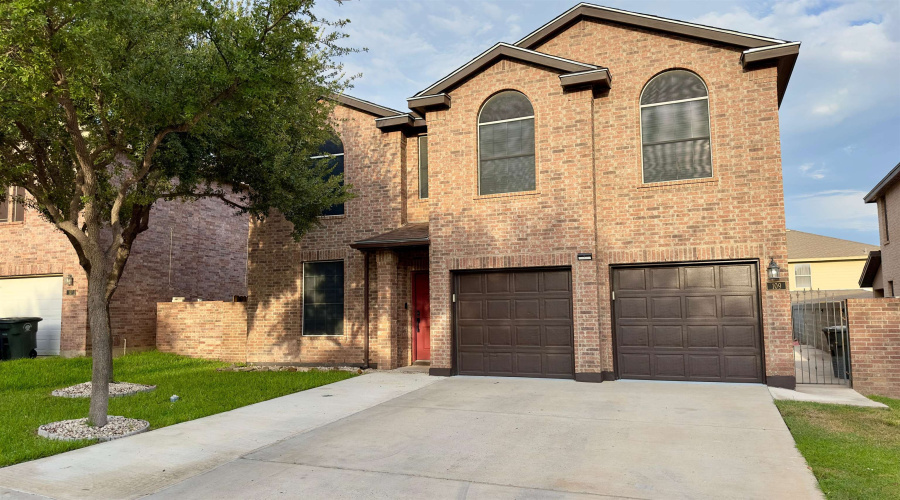 109 Parula Place Ct, Laredo, Texas 78045, 4 Bedrooms Bedrooms, 8 Rooms Rooms,2 BathroomsBathrooms,Residential,For Sale,109 Parula Place Ct,20254000