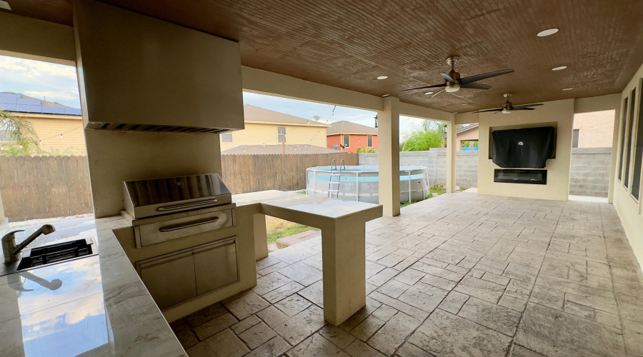 109 Parula Place Ct, Laredo, Texas 78045, 4 Bedrooms Bedrooms, 8 Rooms Rooms,2 BathroomsBathrooms,Residential,For Sale,109 Parula Place Ct,20254000