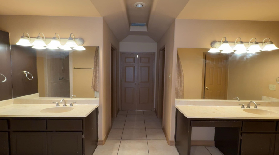 1520 Serene Dr, Laredo, Texas 78045, 3 Bedrooms Bedrooms, 9 Rooms Rooms,2 BathroomsBathrooms,Residential,For Sale,1520 Serene Dr,20254002