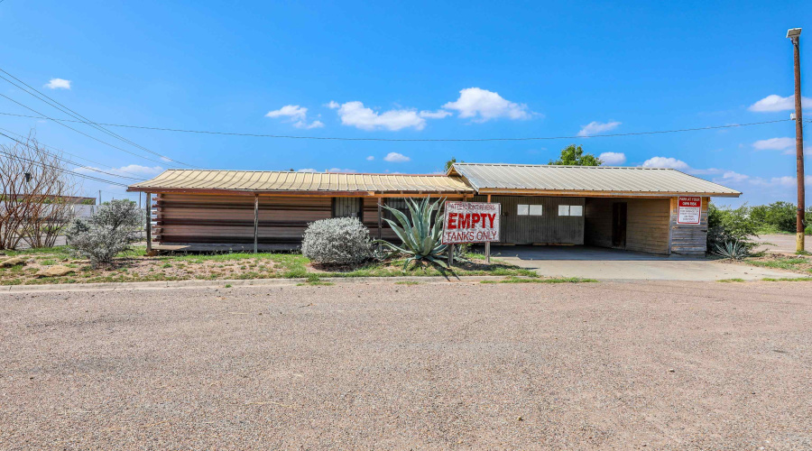 8502 San Lorenzo Dr, LAREDO, Texas 78045, 1 Bedroom Bedrooms, 11 Rooms Rooms,2 BathroomsBathrooms,Commercial/industrial,For Rent,8502 San Lorenzo Dr,20254265