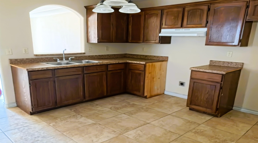 4416 Wild Flower Ave, Laredo, Texas 78045, 3 Bedrooms Bedrooms, 5 Rooms Rooms,2 BathroomsBathrooms,Residential,For Sale,4416 Wild Flower Ave,20254003