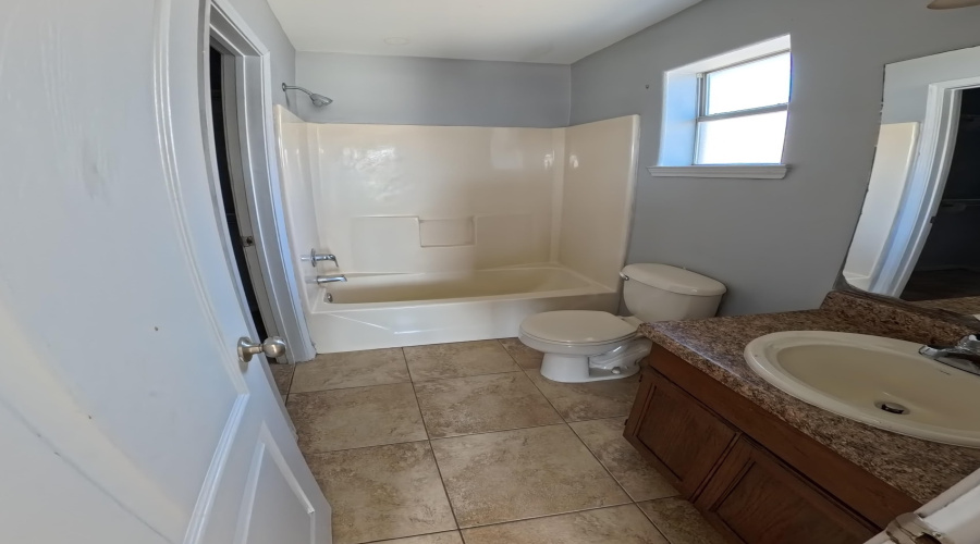 4416 Wild Flower Ave, Laredo, Texas 78045, 3 Bedrooms Bedrooms, 5 Rooms Rooms,2 BathroomsBathrooms,Residential,For Sale,4416 Wild Flower Ave,20254003