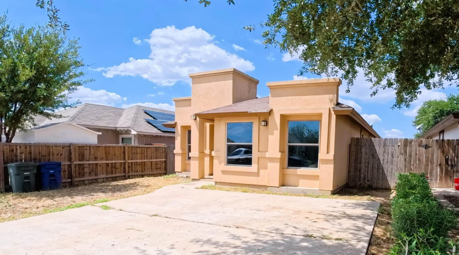 4416 Wild Flower Ave, Laredo, Texas 78045, 3 Bedrooms Bedrooms, 5 Rooms Rooms,2 BathroomsBathrooms,Residential,For Sale,4416 Wild Flower Ave,20254003