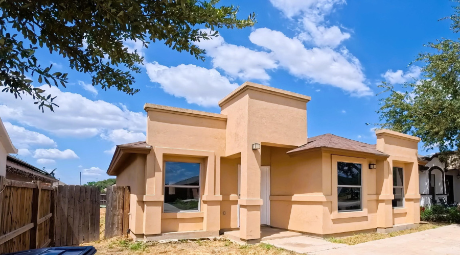 4416 Wild Flower Ave, Laredo, Texas 78045, 3 Bedrooms Bedrooms, 5 Rooms Rooms,2 BathroomsBathrooms,Residential,For Sale,4416 Wild Flower Ave,20254003