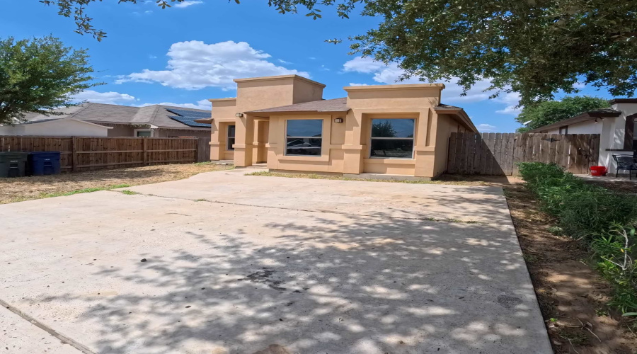 4416 Wild Flower Ave, Laredo, Texas 78045, 3 Bedrooms Bedrooms, 5 Rooms Rooms,2 BathroomsBathrooms,Residential,For Sale,4416 Wild Flower Ave,20254003