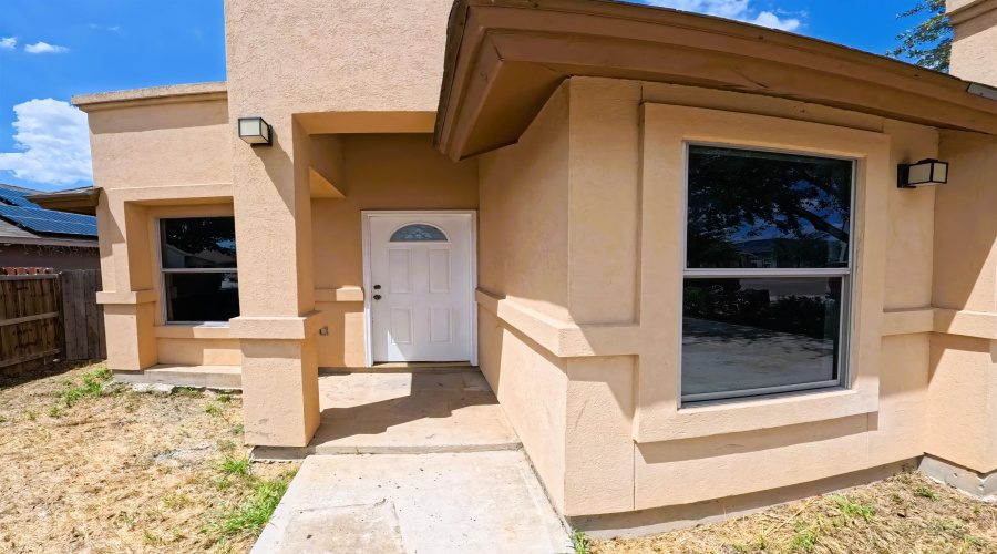 4416 Wild Flower Ave, Laredo, Texas 78045, 3 Bedrooms Bedrooms, 5 Rooms Rooms,2 BathroomsBathrooms,Residential,For Sale,4416 Wild Flower Ave,20254003