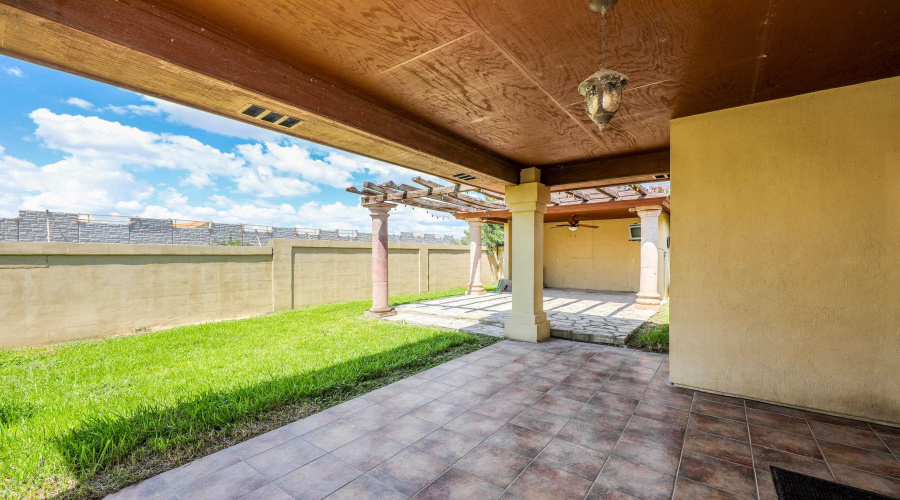6514 Grande Bay Dr, Laredo, Texas 78041, 3 Bedrooms Bedrooms, 9 Rooms Rooms,2 BathroomsBathrooms,Residential,For Rent,6514 Grande Bay Dr,20254004