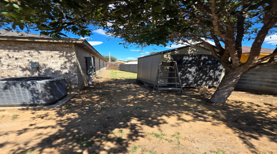 613 Cuervo Dr, Laredo, Texas 78045, 3 Bedrooms Bedrooms, 5 Rooms Rooms,2 BathroomsBathrooms,Residential,For Rent,613 Cuervo Dr,20254006 613 Cuervo Dr, Laredo, Texas 78045, 3 Bedrooms Bedrooms, 5 Rooms Rooms,2 BathroomsBathrooms,Residential,For Rent,613 Cuervo Dr,20254006