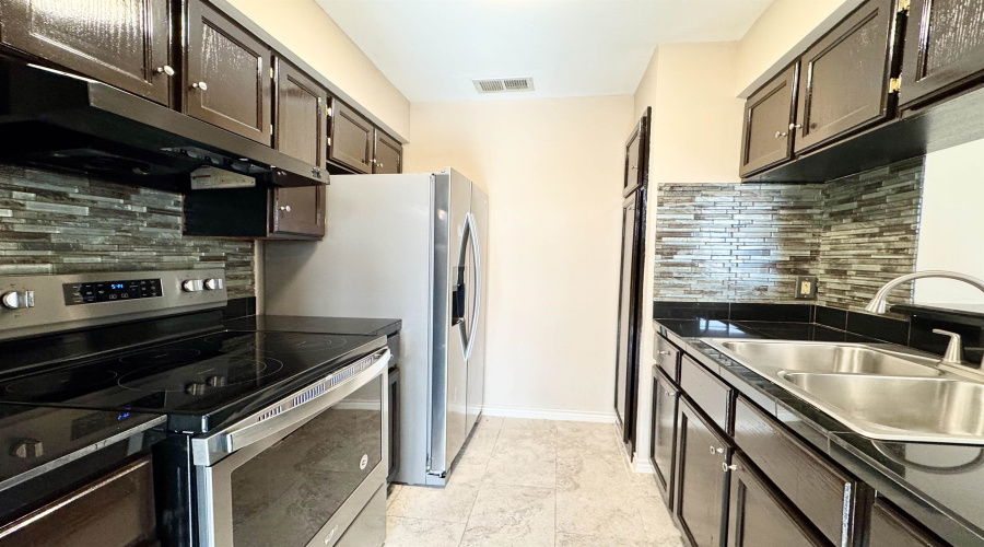 207 Martingale Ln, Laredo, Texas 78041, 2 Bedrooms Bedrooms, 4 Rooms Rooms,2 BathroomsBathrooms,Residential,For Rent,207 Martingale Ln,20254011 207 Martingale Ln, Laredo, Texas 78041, 2 Bedrooms Bedrooms, 4 Rooms Rooms,2 BathroomsBathrooms,Residential,For Rent,207 Martingale Ln,20254011