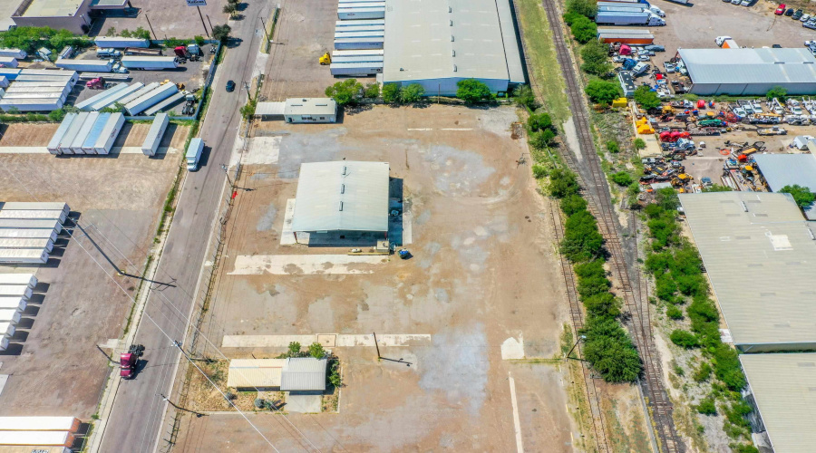 8502 San Lorenzo Dr, LAREDO, Texas 78045, 1 Bedroom Bedrooms, 11 Rooms Rooms,2 BathroomsBathrooms,Commercial/industrial,For Rent,8502 San Lorenzo Dr,20254266