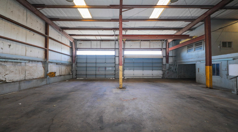 8502 San Lorenzo Dr, LAREDO, Texas 78045, 1 Bedroom Bedrooms, 11 Rooms Rooms,2 BathroomsBathrooms,Commercial/industrial,For Rent,8502 San Lorenzo Dr,20254266