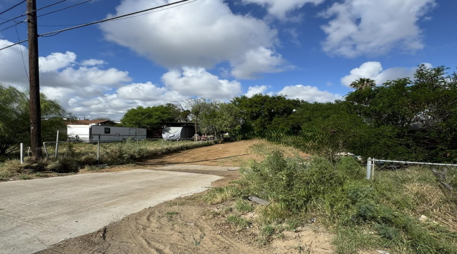 1712 SaCred Heart Dr, Laredo, Texas 78046, ,Land,For Sale,1712 SaCred Heart Dr,20254126