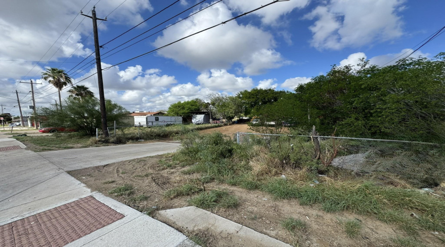 1712 SaCred Heart Dr, Laredo, Texas 78046, ,Land,For Sale,1712 SaCred Heart Dr,20254126