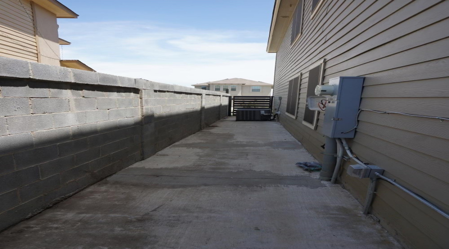 4307 Regina Dr., Laredo, Texas 78046, 3 Bedrooms Bedrooms, 7 Rooms Rooms,2 BathroomsBathrooms,Residential,For Rent,4307 Regina Dr.,20254019