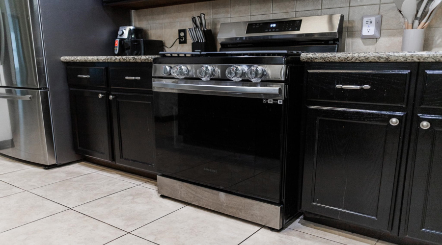 10620 Porfirio Dr, LAREDO, Texas 78045, 3 Bedrooms Bedrooms, 8 Rooms Rooms,2 BathroomsBathrooms,Residential,For Rent,10620 Porfirio Dr,20254022