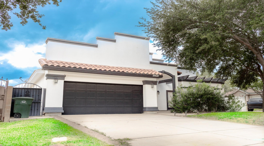 10620 Porfirio Dr, LAREDO, Texas 78045, 3 Bedrooms Bedrooms, 8 Rooms Rooms,2 BathroomsBathrooms,Residential,For Rent,10620 Porfirio Dr,20254022