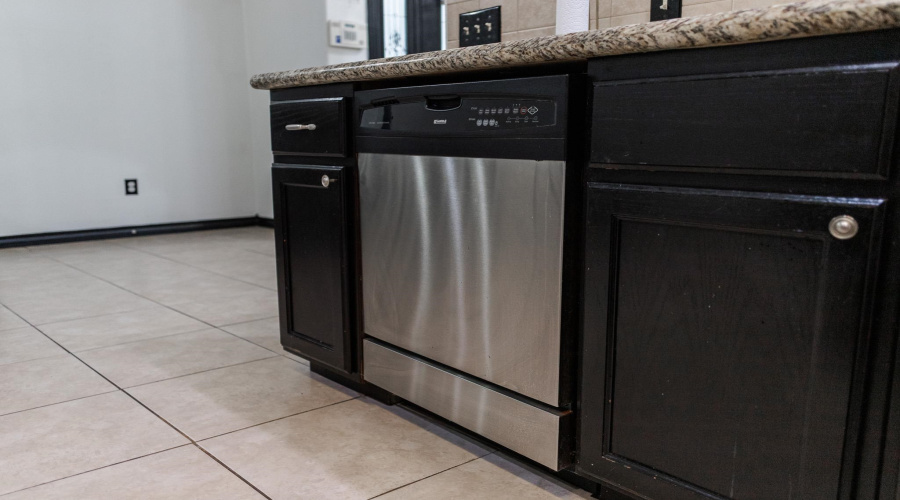 10620 Porfirio Dr, LAREDO, Texas 78045, 3 Bedrooms Bedrooms, 8 Rooms Rooms,2 BathroomsBathrooms,Residential,For Rent,10620 Porfirio Dr,20254022