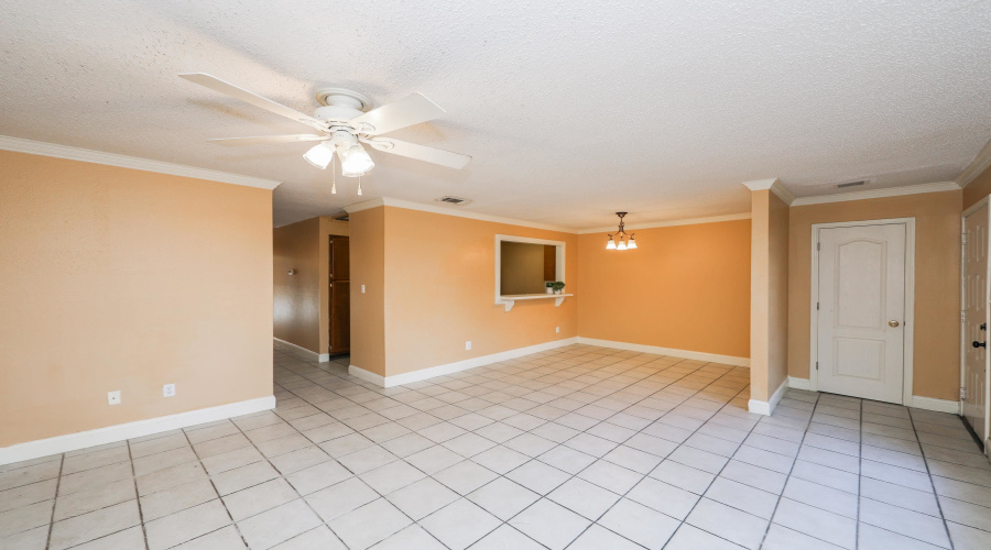 101 W Del Mar Blvd, LAREDO, Texas 78041, 2 Bedrooms Bedrooms, 5 Rooms Rooms,2 BathroomsBathrooms,Residential,For Sale,101 W Del Mar Blvd,20254026
