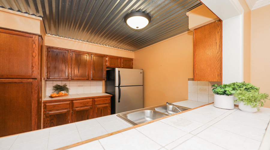 101 W Del Mar Blvd, LAREDO, Texas 78041, 2 Bedrooms Bedrooms, 5 Rooms Rooms,2 BathroomsBathrooms,Residential,For Sale,101 W Del Mar Blvd,20254026
