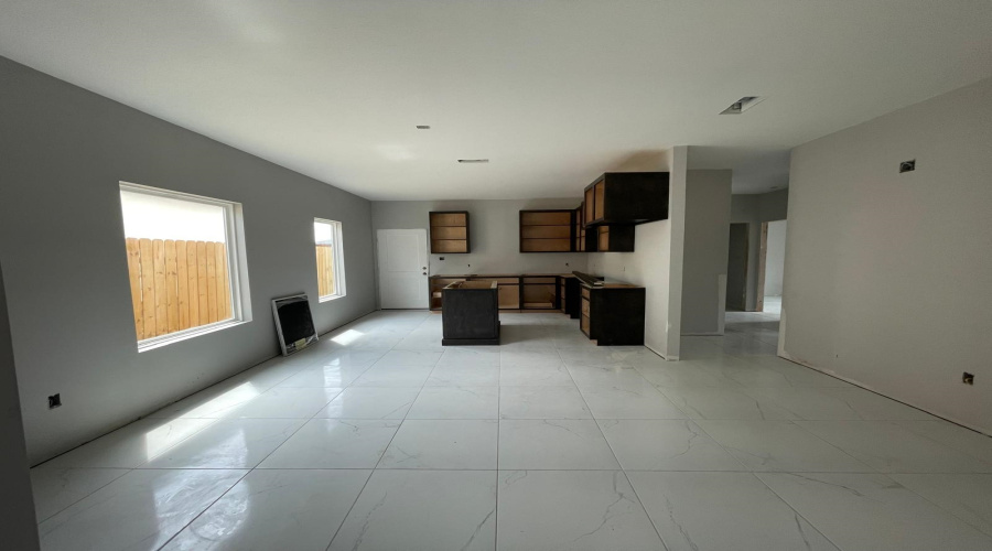 5304 Galicia Lane, LAREDO, Texas 78046, 3 Bedrooms Bedrooms, 5 Rooms Rooms,2 BathroomsBathrooms,Residential,For Sale,5304 Galicia Lane,20254027