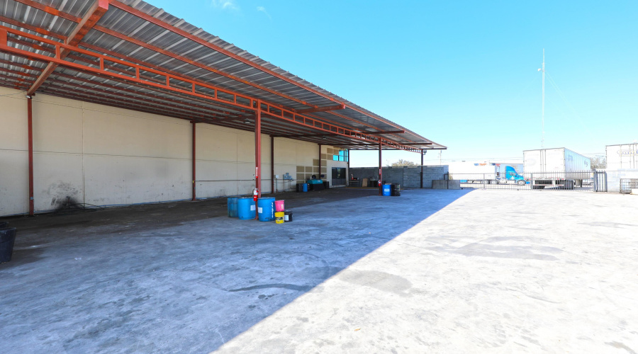 301 Grand Central Blvd, LAREDO, Texas 78045, 1 Bedroom Bedrooms, ,1 BathroomBathrooms,Commercial/industrial,For Rent,301 Grand Central Blvd,20254336