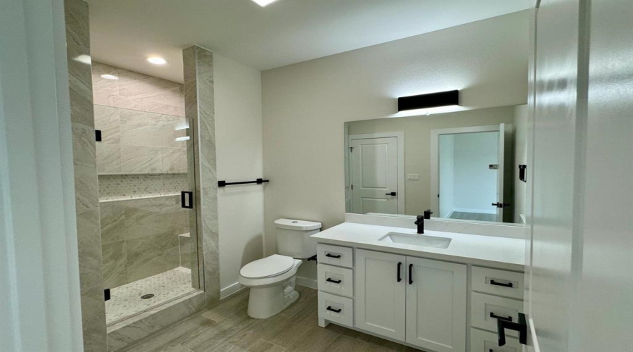 7511 Cresta Bella Street, Laredo, Texas 78041, 3 Bedrooms Bedrooms, 4 Rooms Rooms,2 BathroomsBathrooms,Residential,For Rent,7511 Cresta Bella Street,20254030